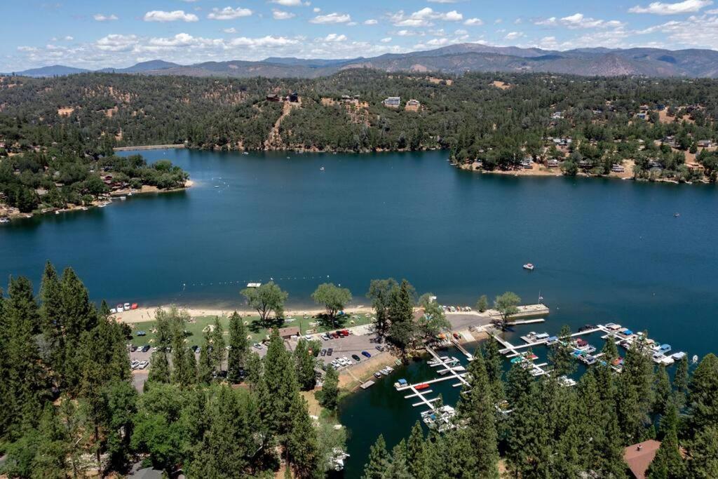 New Luxury Lake House In Pine Mountain Lake Close To Yosemite! Perfect For All Seasons! Great For Retreats, Getaways, Celebrations, And More! Groveland Ngoại thất bức ảnh