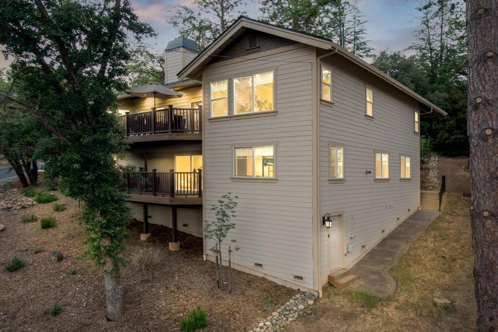New Luxury Lake House In Pine Mountain Lake Close To Yosemite! Perfect For All Seasons! Great For Retreats, Getaways, Celebrations, And More! Groveland Ngoại thất bức ảnh