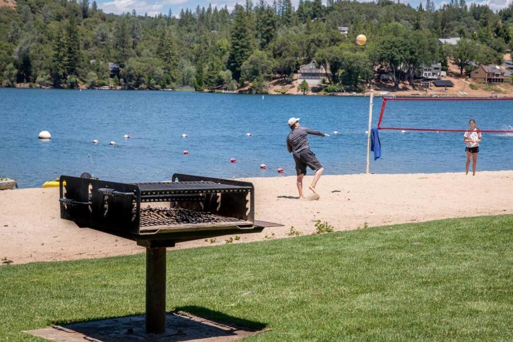 New Luxury Lake House In Pine Mountain Lake Close To Yosemite! Perfect For All Seasons! Great For Retreats, Getaways, Celebrations, And More! Groveland Ngoại thất bức ảnh