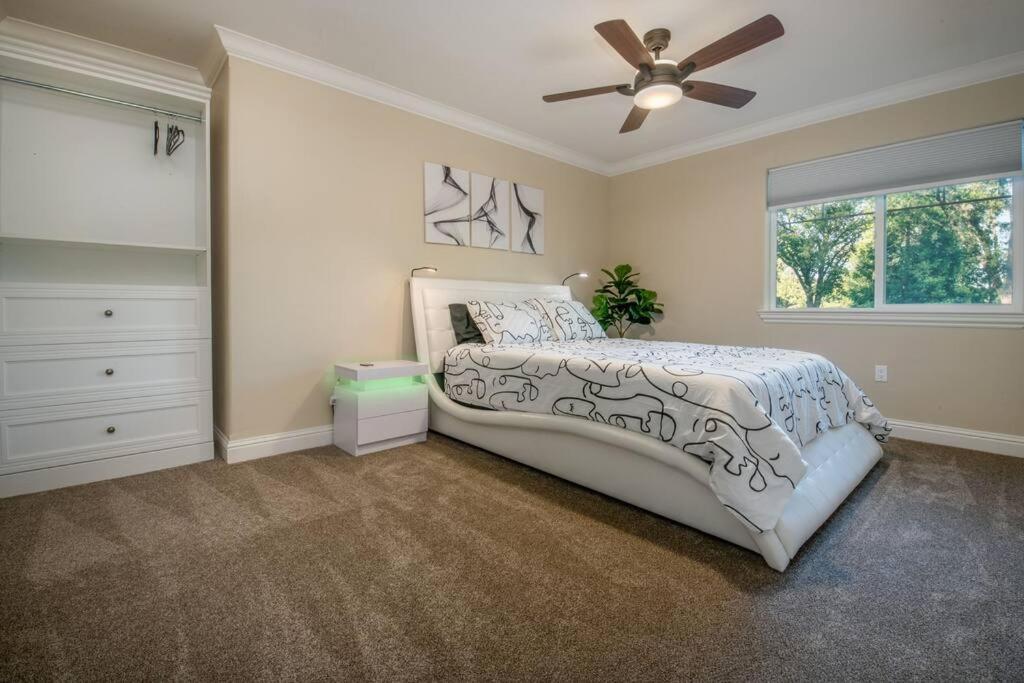 New Luxury Lake House In Pine Mountain Lake Close To Yosemite! Perfect For All Seasons! Great For Retreats, Getaways, Celebrations, And More! Groveland Ngoại thất bức ảnh