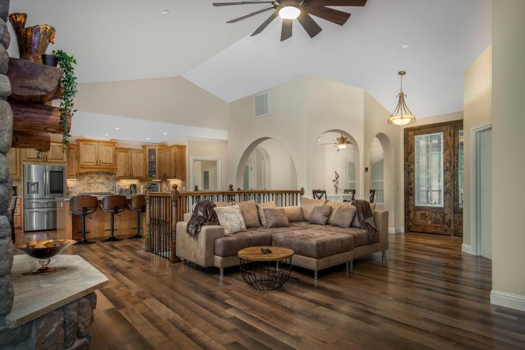 New Luxury Lake House In Pine Mountain Lake Close To Yosemite! Perfect For All Seasons! Great For Retreats, Getaways, Celebrations, And More! Groveland Ngoại thất bức ảnh