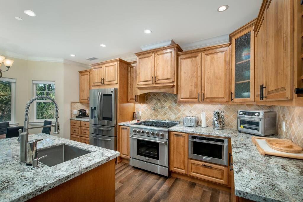 New Luxury Lake House In Pine Mountain Lake Close To Yosemite! Perfect For All Seasons! Great For Retreats, Getaways, Celebrations, And More! Groveland Ngoại thất bức ảnh