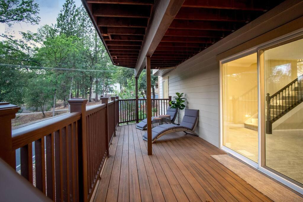 New Luxury Lake House In Pine Mountain Lake Close To Yosemite! Perfect For All Seasons! Great For Retreats, Getaways, Celebrations, And More! Groveland Ngoại thất bức ảnh