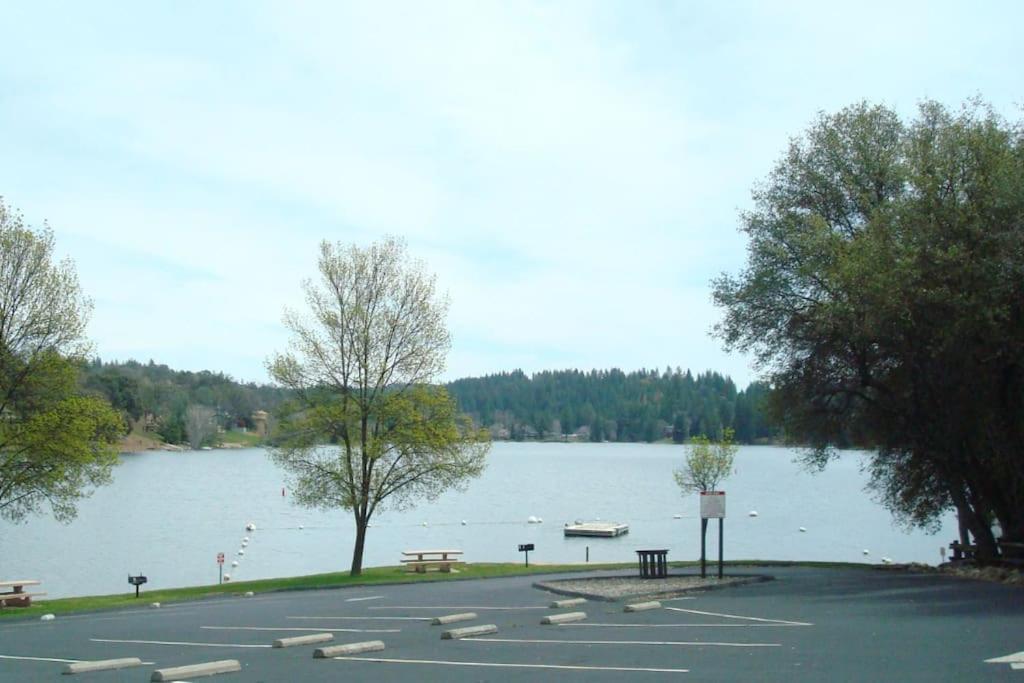 New Luxury Lake House In Pine Mountain Lake Close To Yosemite! Perfect For All Seasons! Great For Retreats, Getaways, Celebrations, And More! Groveland Ngoại thất bức ảnh